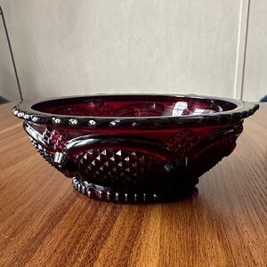 EUC Vintage Avon Red Ruby Glass Bowl